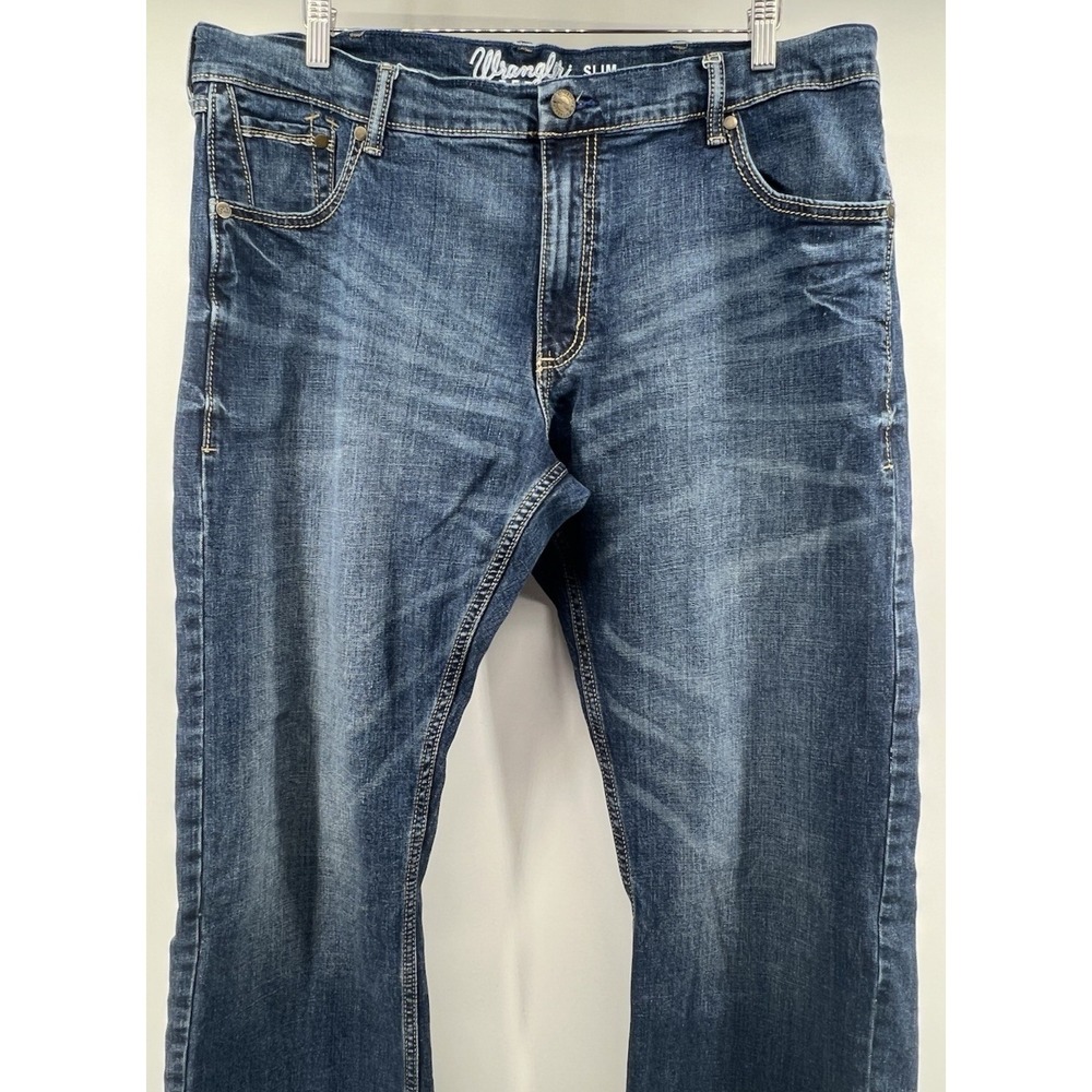 Wrangler Retro Slim Boot Jeans Tagged 38/34 Actual 40/33 Mid Wash Cowboy - Picture 2 of 7